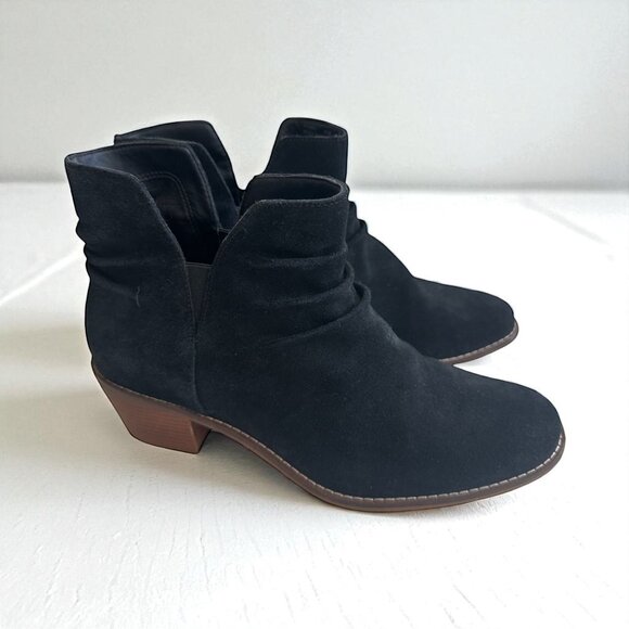 COLE HAAN Black Suede Ankle Booties Boots Size 6.5 - Picture 1 of 8
